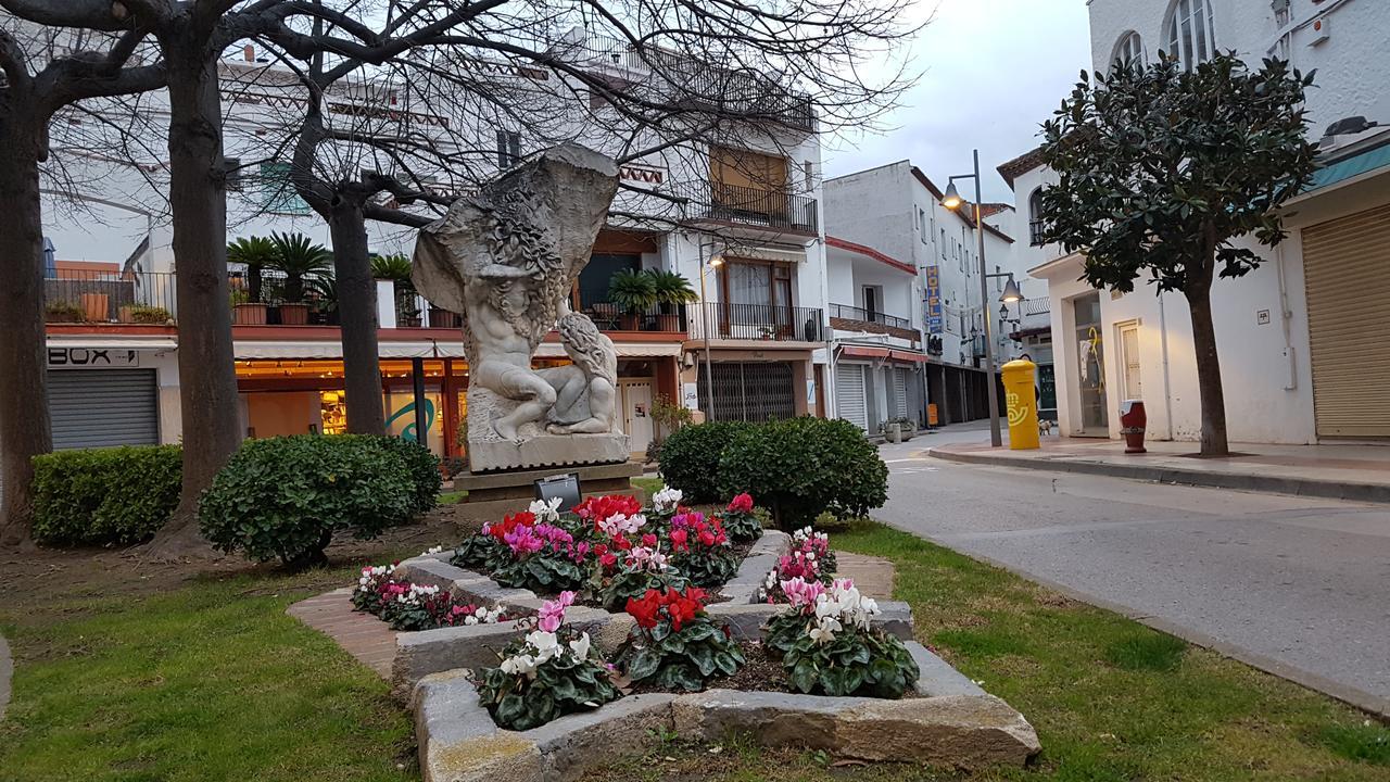 Lydia'S Apartment With Castle View Τόσα ντε Μαρ Εξωτερικό φωτογραφία